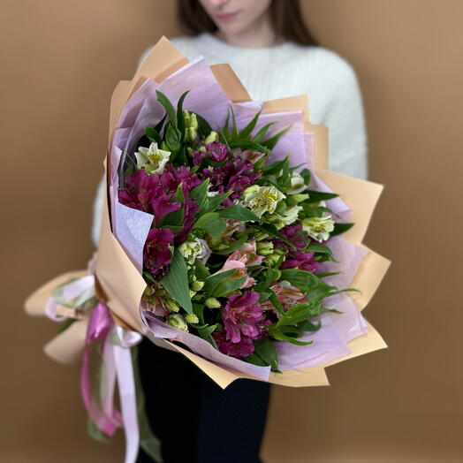 Авторский букет с альстромерией «Буйство красок»