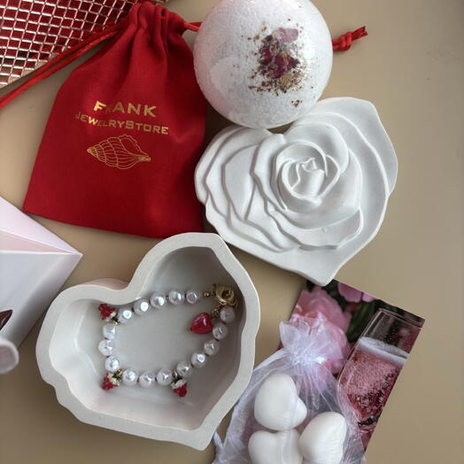 Набор «Земляника в шкатулке» с браслетом