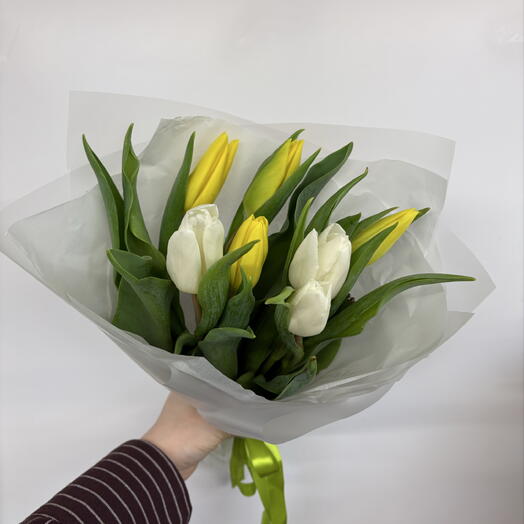 7 тюльпанов в оформлении