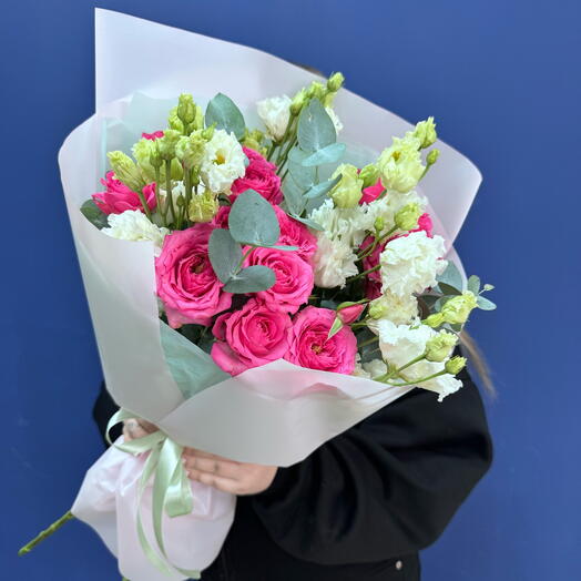 Букет пионовидных роз с лизиантусом💖