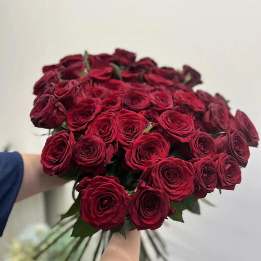 25 красных роз