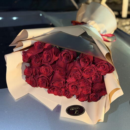 25 Red Roses