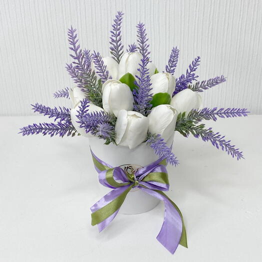 Размер М 13 бутонов «Белоснежные тюльпаны» Букет из мыла