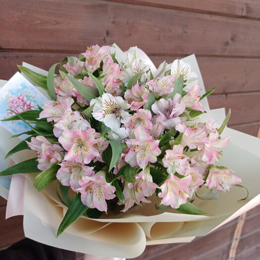 Альстромерия мих в букете 🌸
