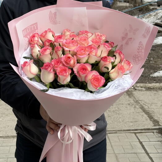 Букет из 25 розовых роз