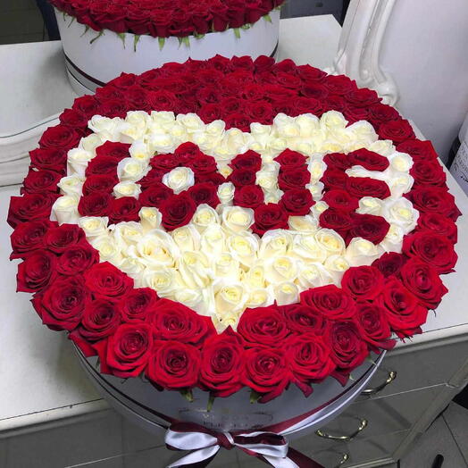 201 красная роза "LOVE" на День влюбленных