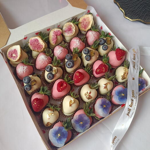 Клубника в шоколаде 🍓 Набор с клубникой в бельгийском шоколаде 🫐