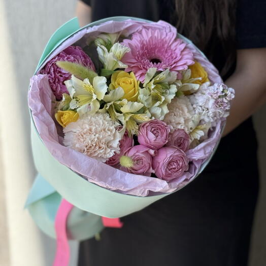 букет дофаминовый из пиона, кустовой розы, герберы, альстромерий💘