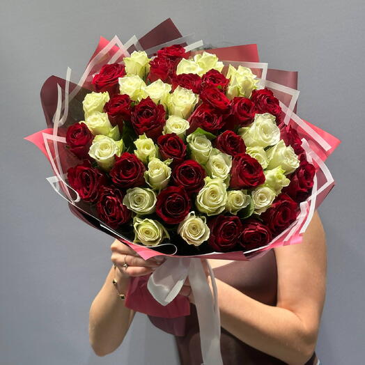 Букет 51 Роза красно белая 🌹