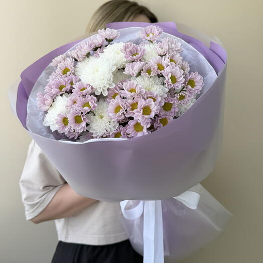 Букет из хризантем: фиолетовые сантини и белый Алтай 🤍💜