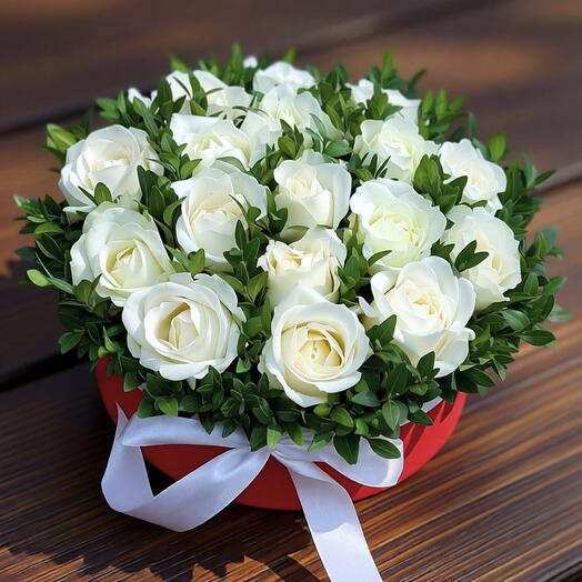 Rosas blancas en una Caja de sombrero