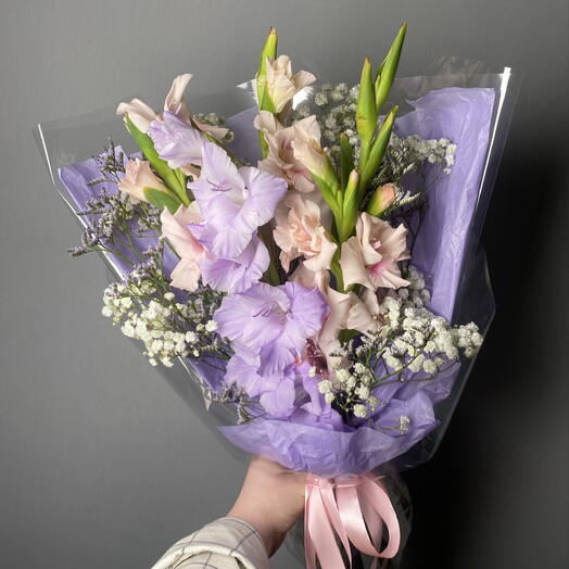 Гладиолусы микс с лимониумом и гипсофилой💜