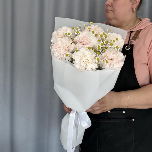 Букет ромашки и диантусы