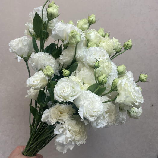 Букет из 5 эустомы ажурной