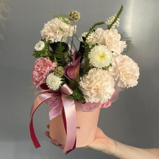 Композиция с каллами и диантусами💕