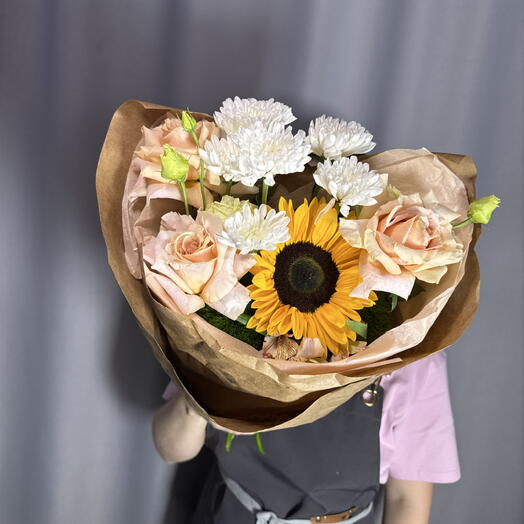 Авторский букет с подсолнухом 🌻
