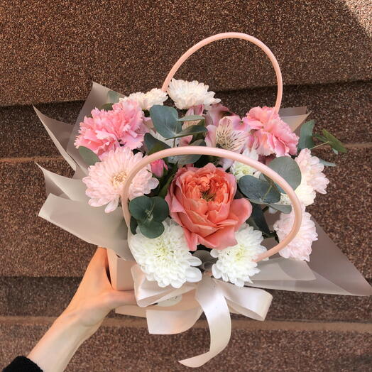 Композиция с цветами «Нежность» 🧡 | роза, диантус