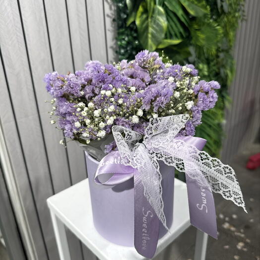Композиция из гипсофилы и статицы33000