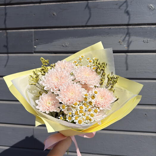 Сборный букет из хризантемы, лимониума, танацетума 💐
