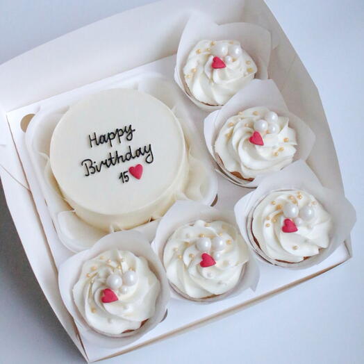 Бенто-торт и 5 капкейков happy birthday