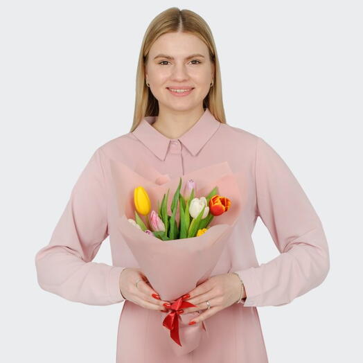 Букет 9 тюльпанов микс