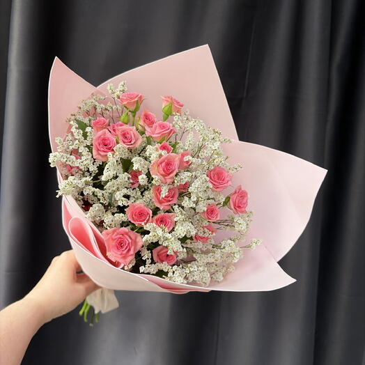 Букет из нежных кустовых роз (7)
