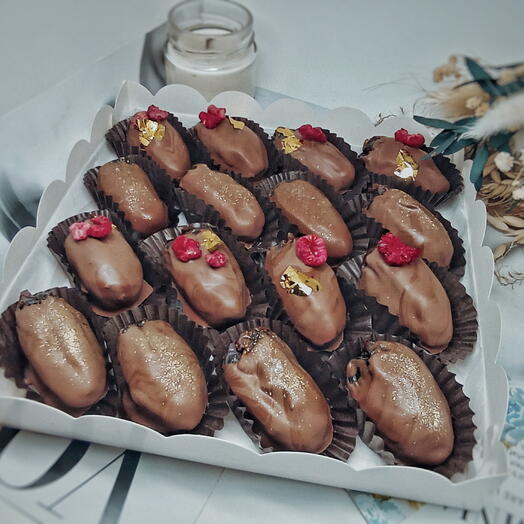 Финики в шоколаде (16шт)
