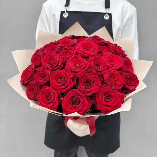 Розы красные 29шт ХИТ