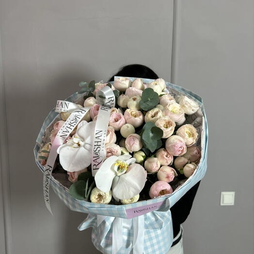 Букет из кустовых роз💐