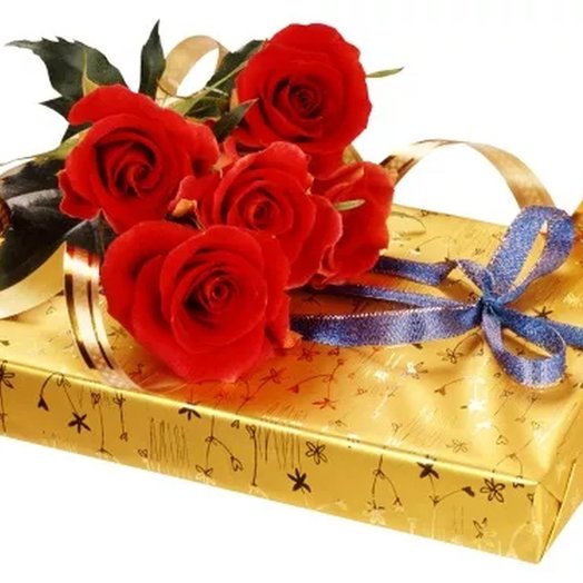 5 красных роз и коробка конфет