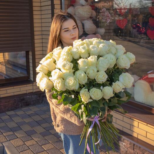 Букет из белых роз 51 шт