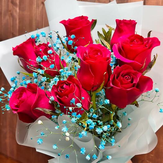 Ramo de 9 rosas con gypsophila