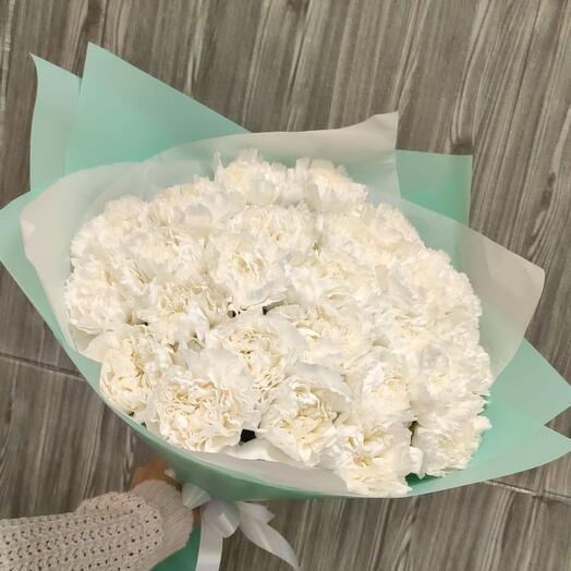 Bouquet of 25 white carnations