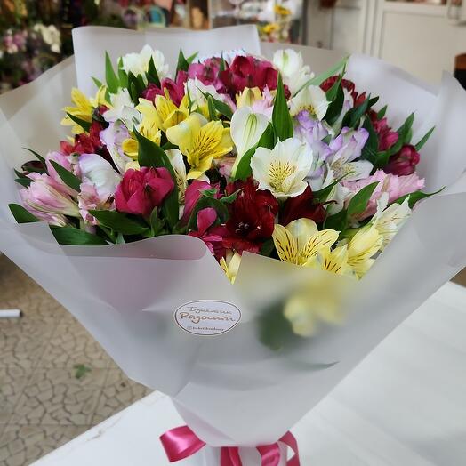Ramo de alstroemeria "para la más bella"