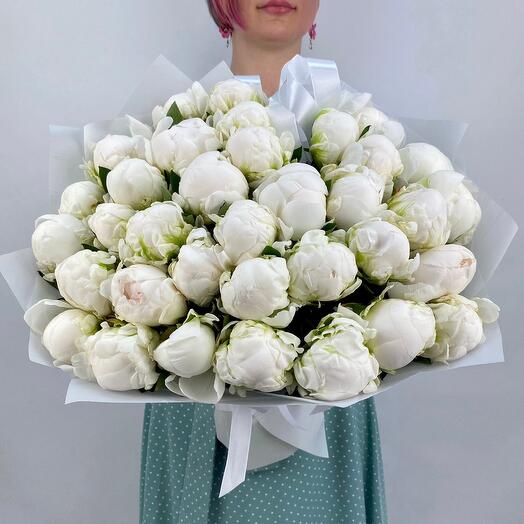 35 отборных белых пиона