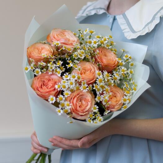 Букет пионовидных роз с ромашками «Мои мечты»