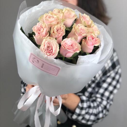 Букет из 11 роз Пинк Мондиаль Pink Mondial