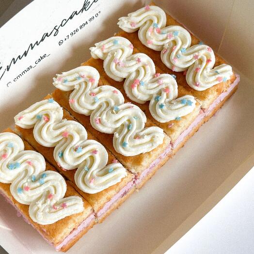 Pastel de helado de bayas