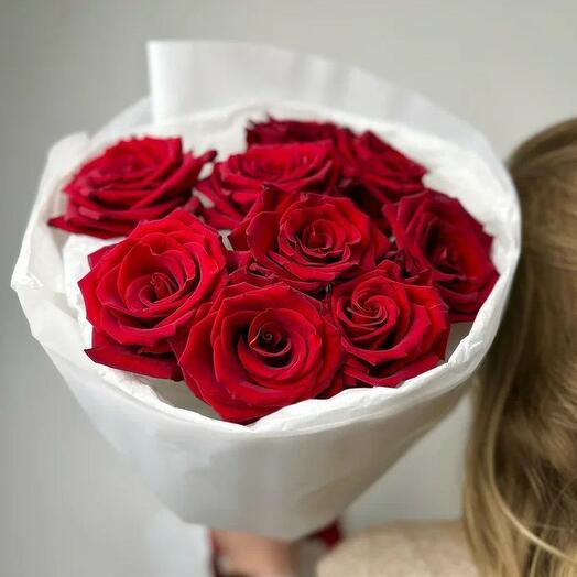 Bouquet of 9 red roses Explorer