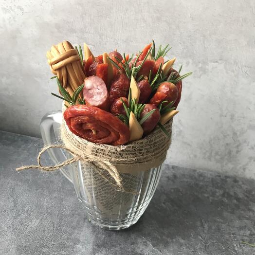 Пивная кружка с колбасами