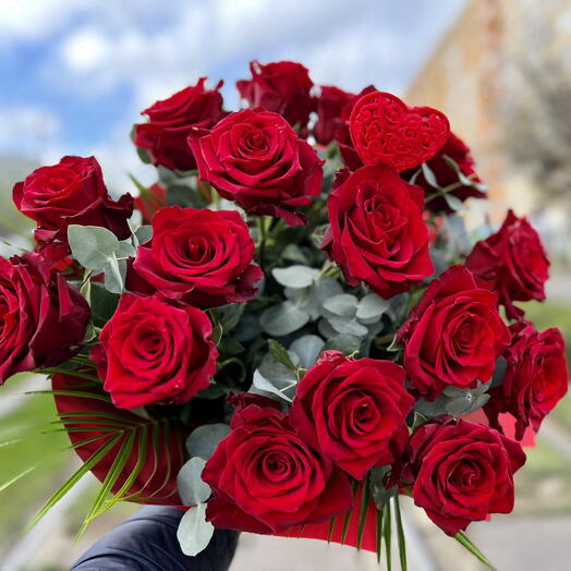 30 piece red rose