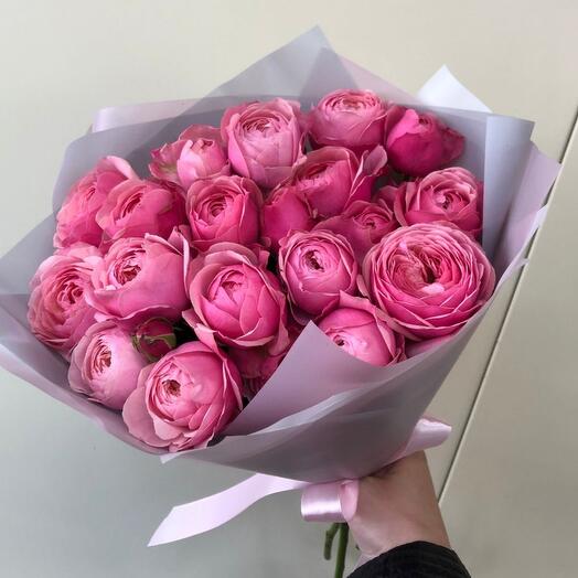Bouquet of peony-shaped roses "silva"