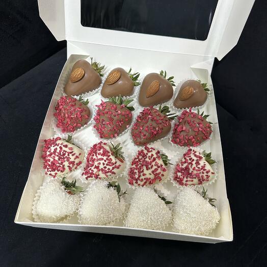 Клубника в шоколаде (16 шт) 36