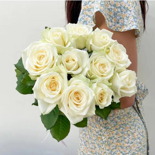 18) Белые розы