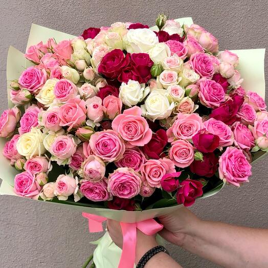 Bouquet of bush roses "Chic"