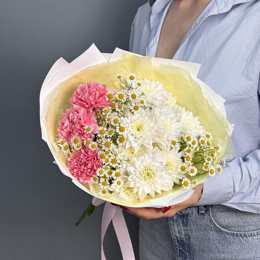 Букет с ромашками, хризантемой и диантусами. Букет 159 Florish