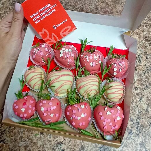 Клубника в шоколаде и шарики