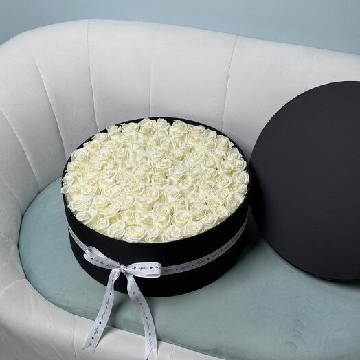 Black flower box (size L, white flowers)