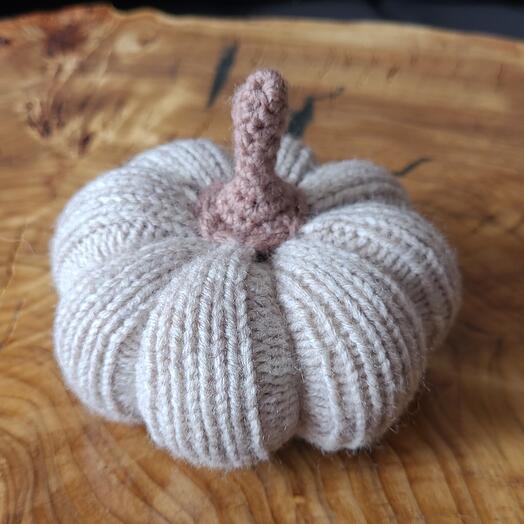 Тыква вязаная, декоративная