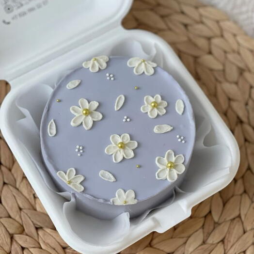 Purple Daisy Cake: